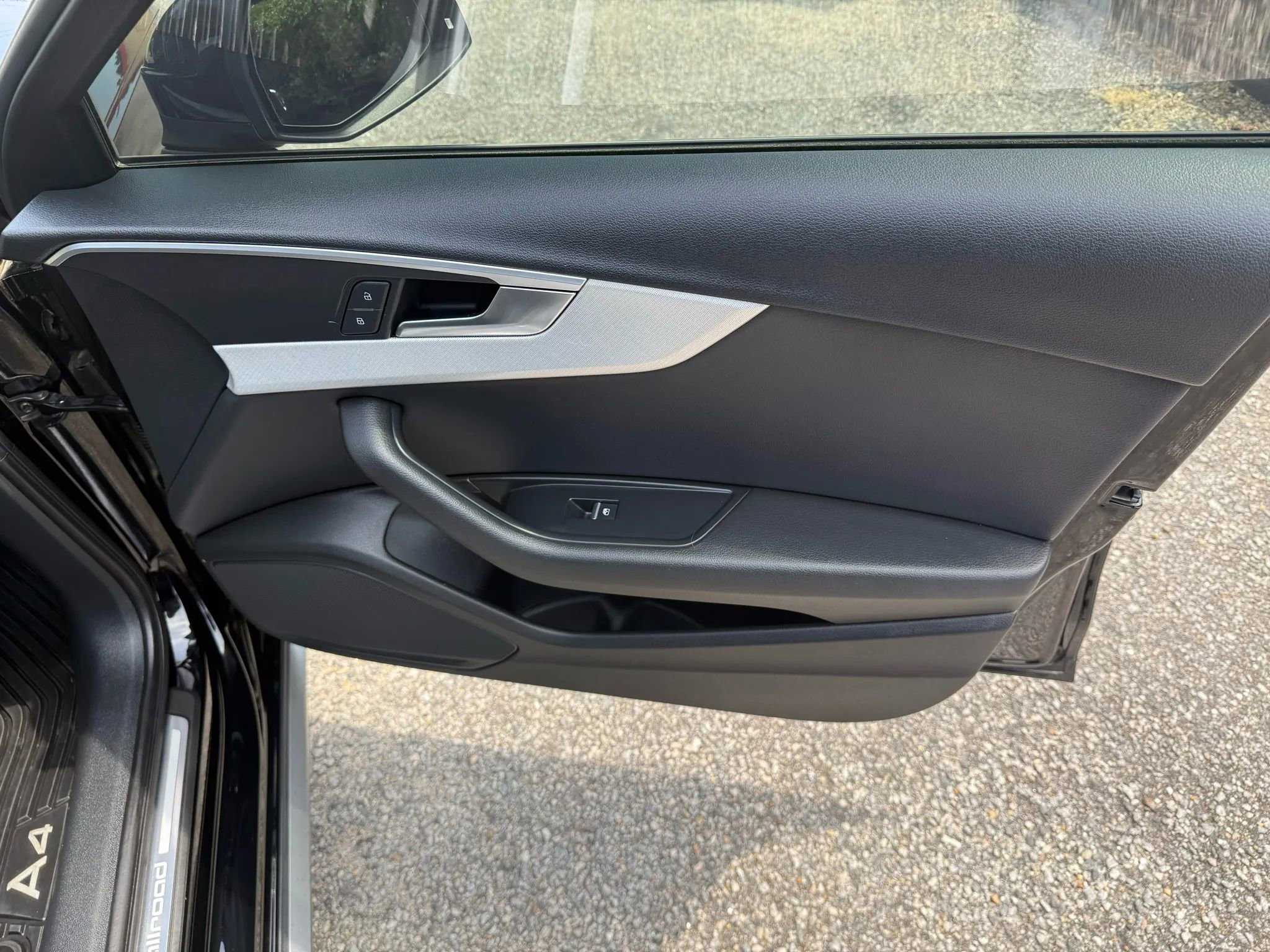 Used 2017 Audi A4 2.0T allroad Premium w/ Convenience Package image 37