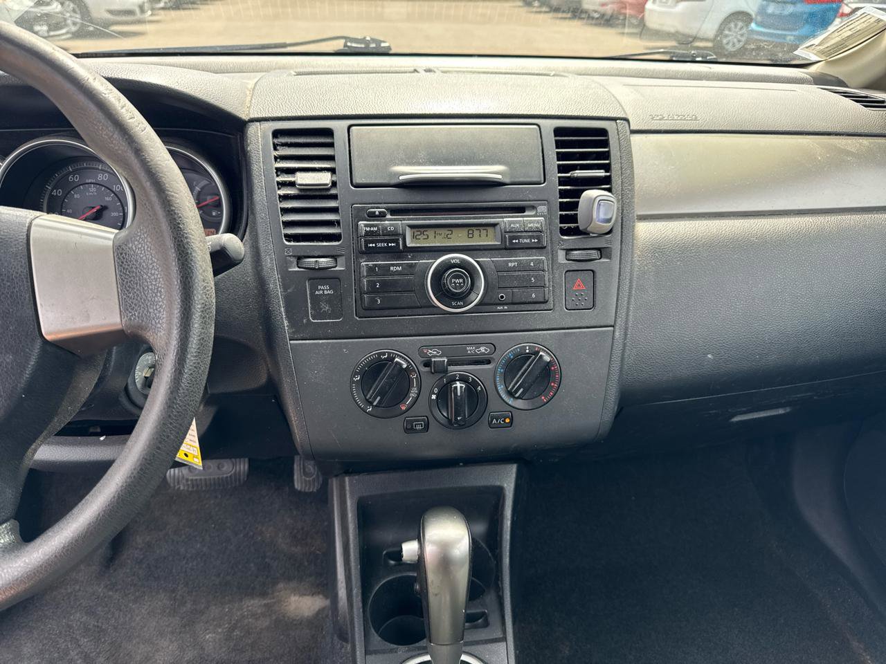 Used 2011 Nissan Versa 1.8 S image 10