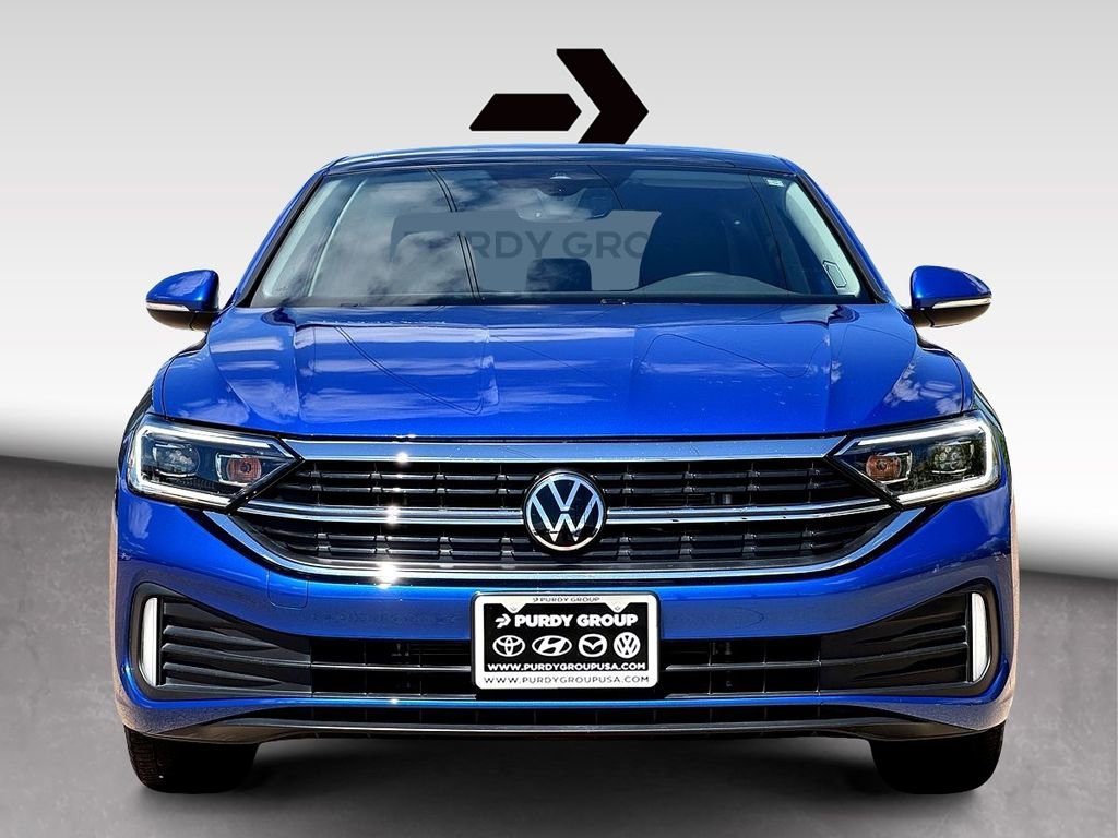Certified 2023 Volkswagen Jetta SEL image 3