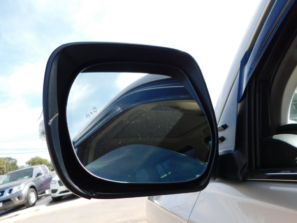 Used 2015 Lexus GX 460 w/ Premium Package image 16