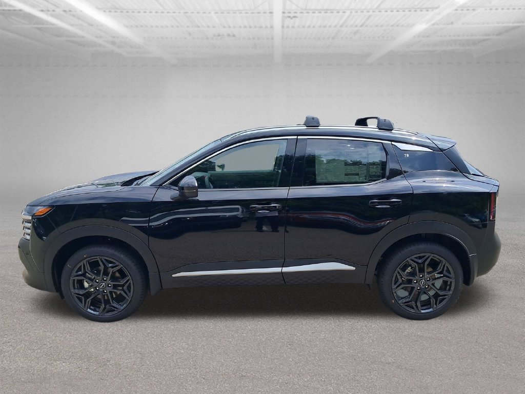 New 2026 Nissan Kicks SR AWD/4WD image 2