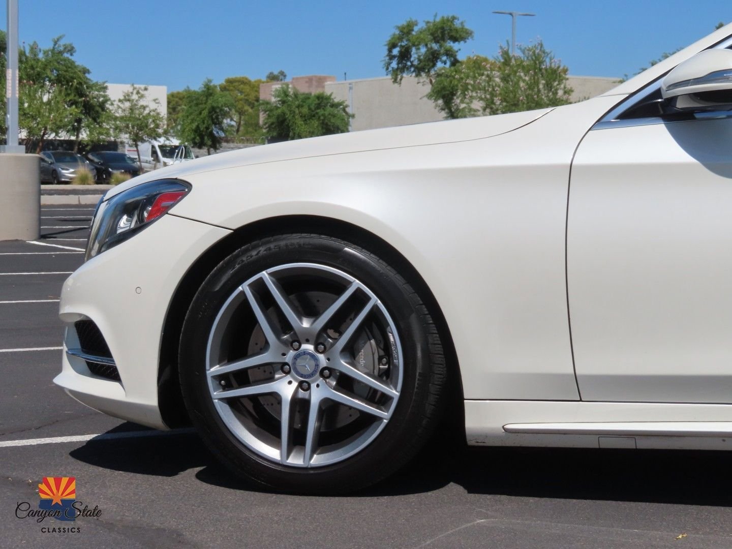 Used 2014 Mercedes-Benz S 550 Sedan w/ Sport Package w/ Sport Package image 21