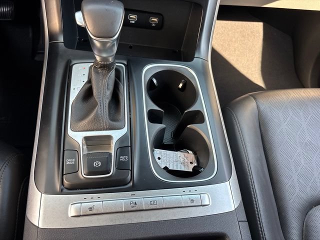 Used 2023 Kia Carnival LX FWD image 20
