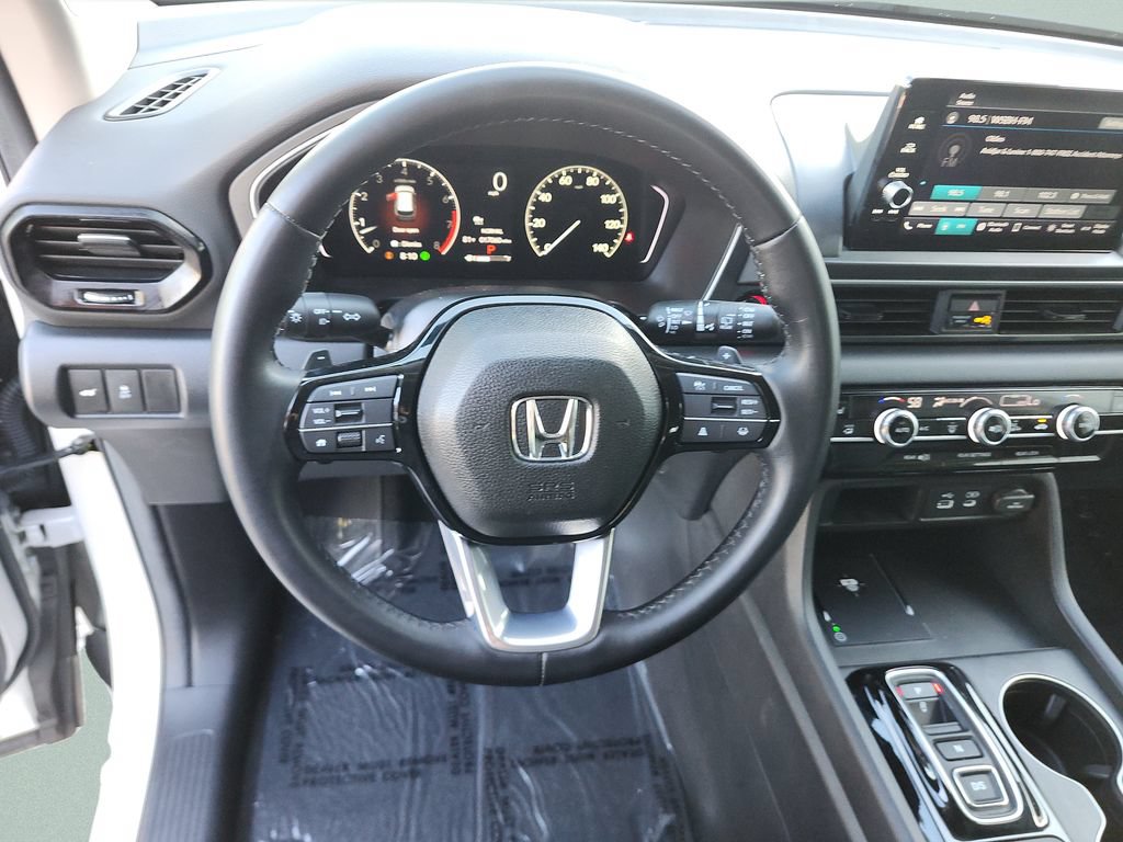 Used 2025 Honda Pilot EX-L image 34