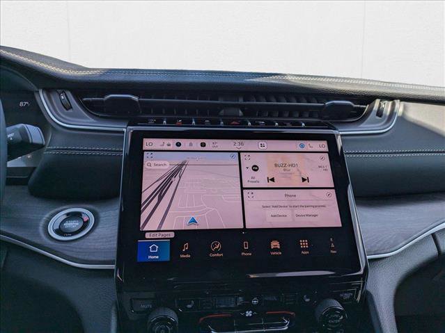 New 2025 Jeep Grand Cherokee L Limited w/ Black Appearance Package image 13