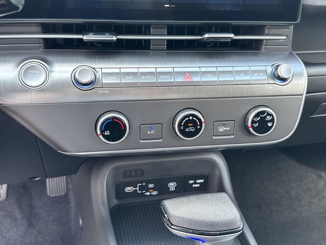 Certified 2025 Hyundai Kona SE image 23