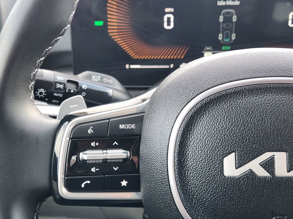 Certified 2025 Kia Sorento EX image 20
