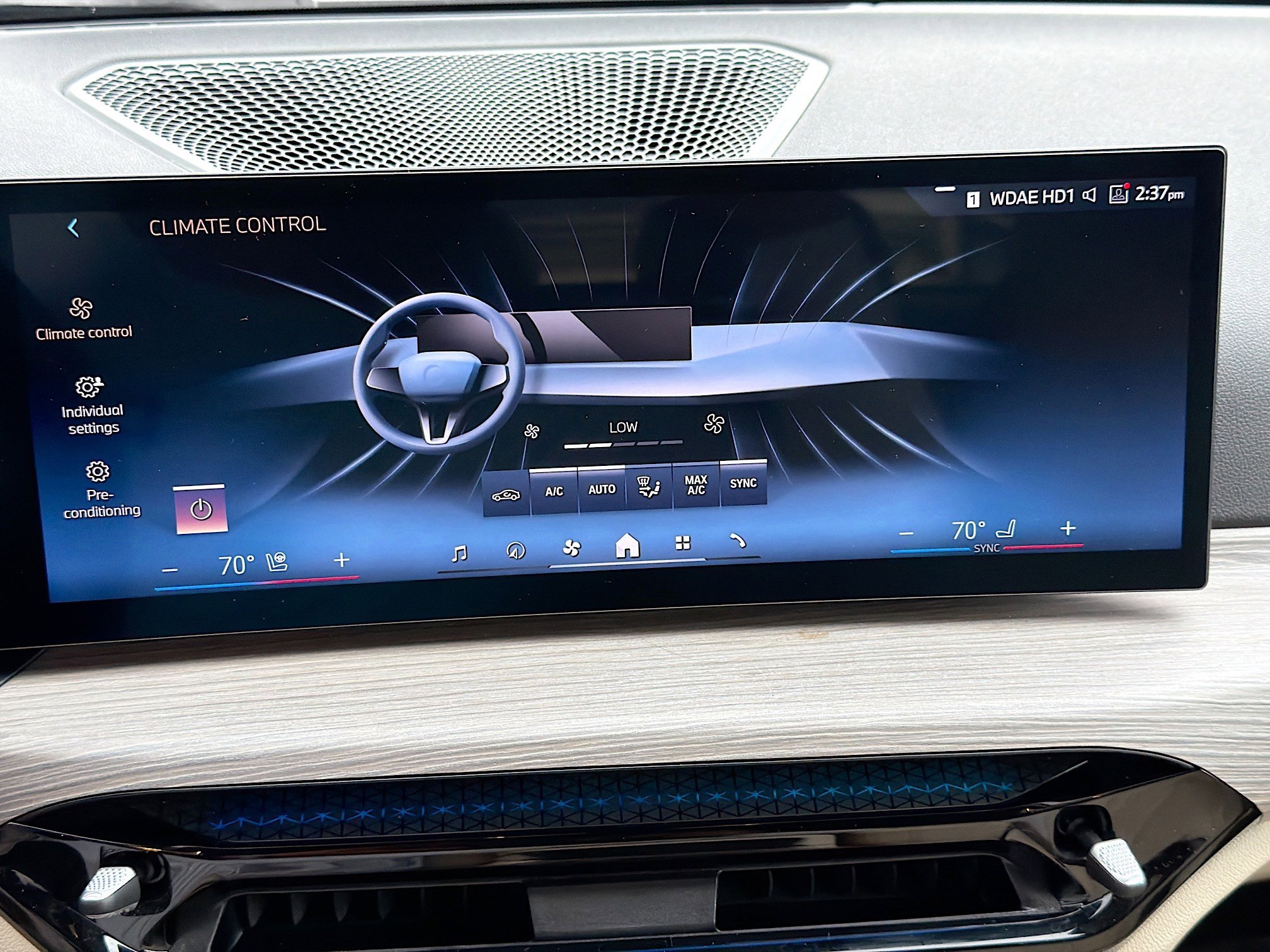 Used 2025 BMW 330i Sedan w/ Convenience Package image 34