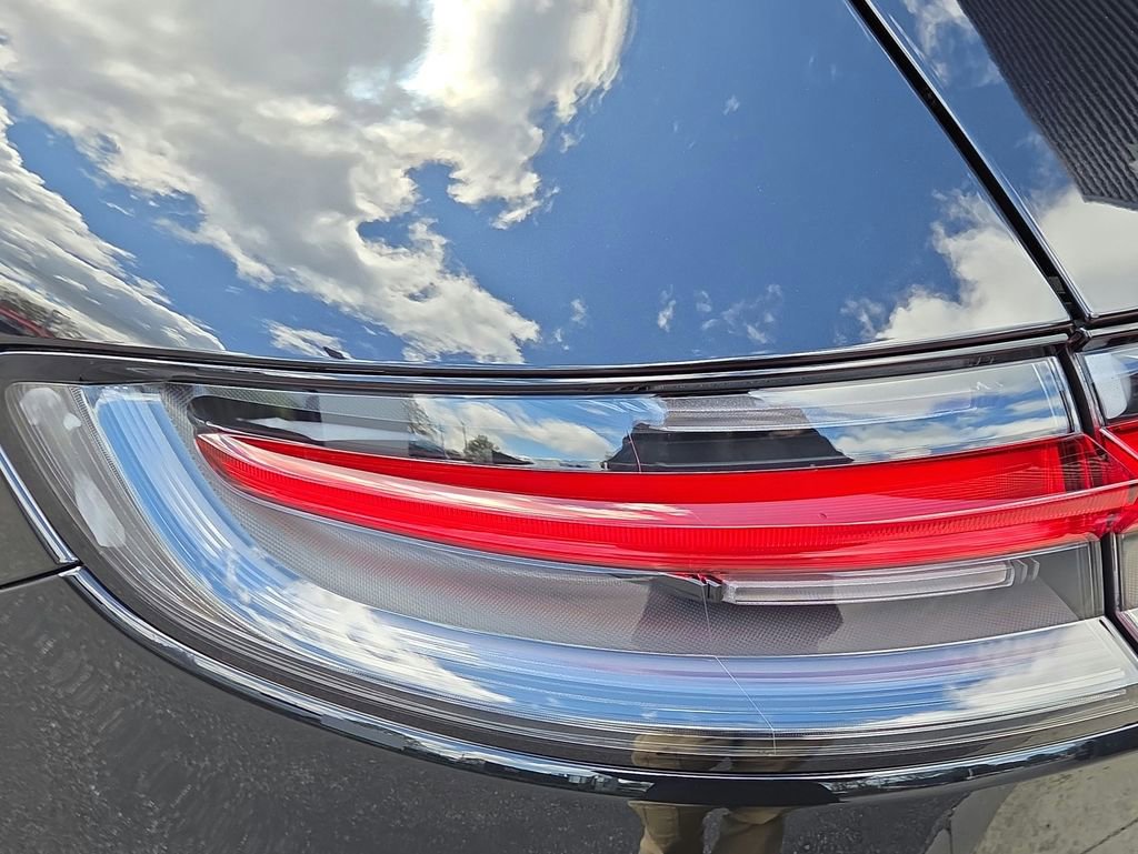 Certified 2026 Porsche Macan AWD/4WD image 26