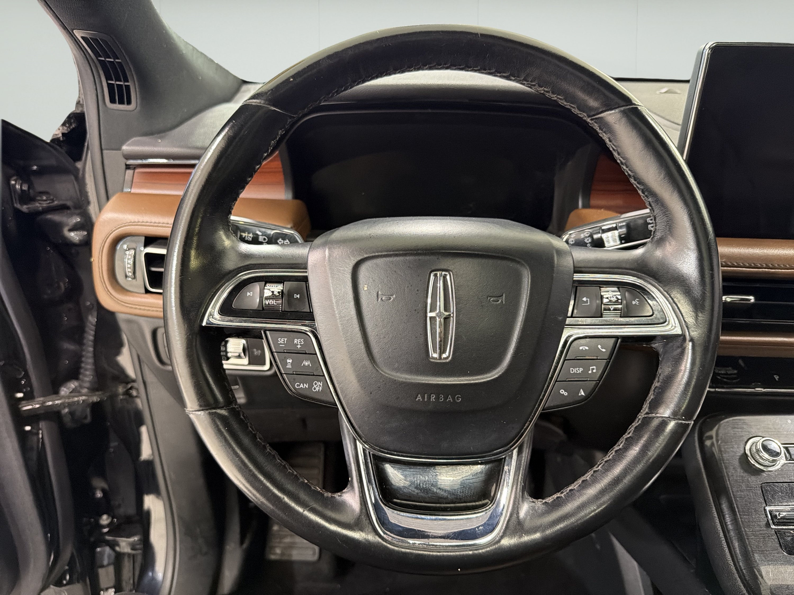 Used 2022 Lincoln Nautilus Reserve FWD image 15