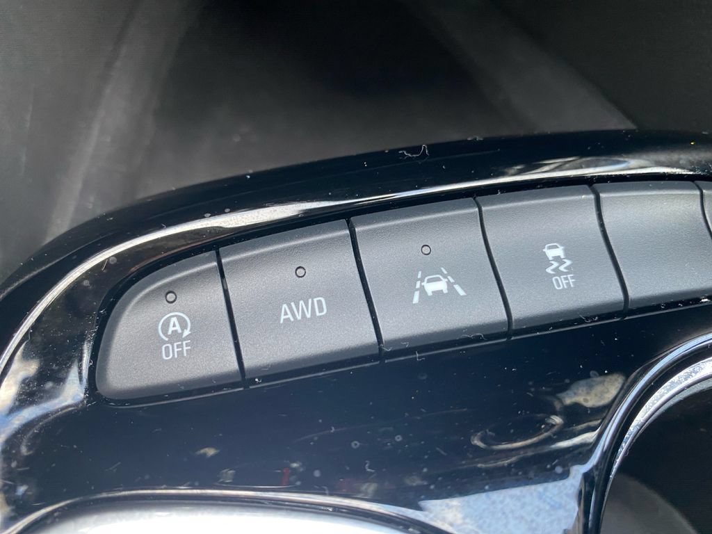 Used 2025 Buick Encore GX Sport Touring AWD/4WD image 40