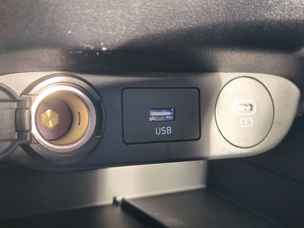 New 2026 Hyundai Elantra Limited image 26