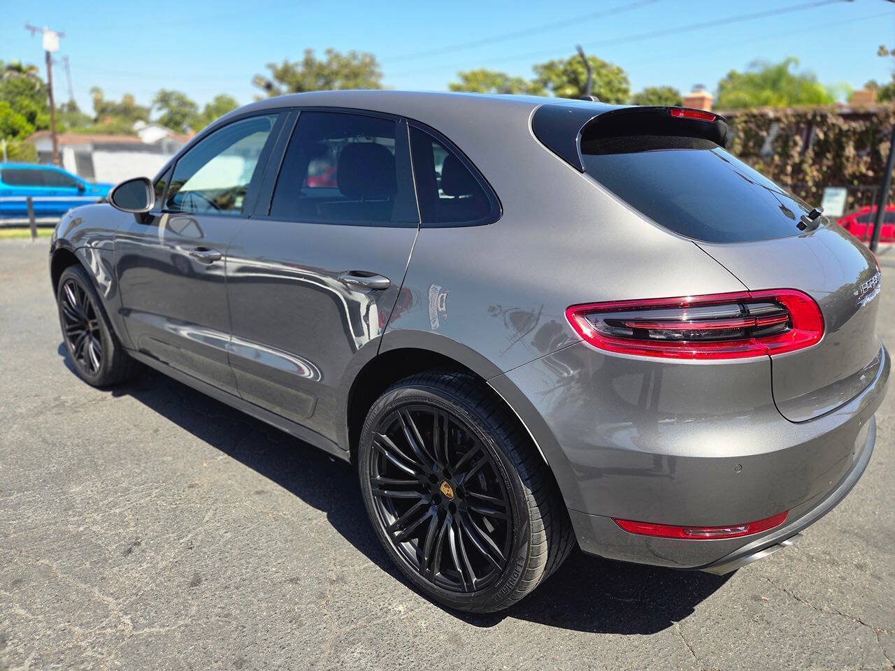 Used 2016 Porsche Macan Turbo AWD/4WD image 24