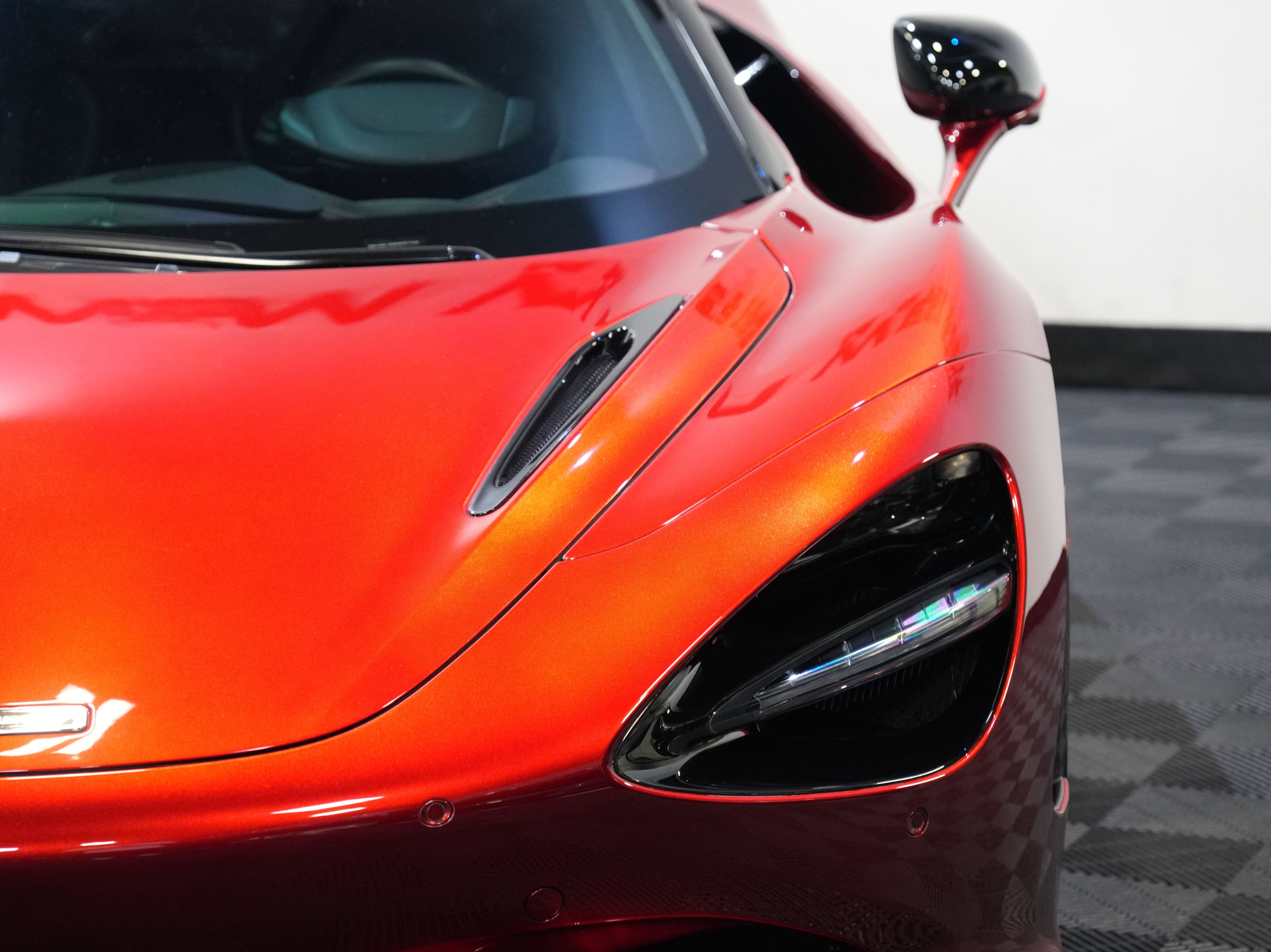 Used 2024 McLaren 750S image 12