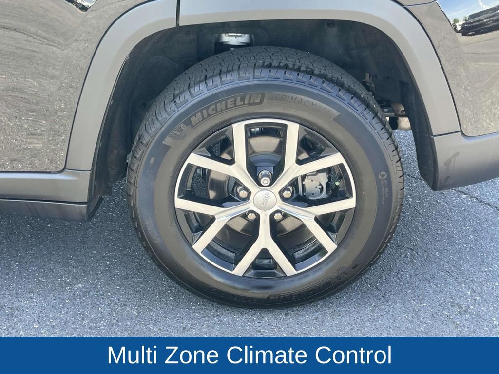 Certified 2025 Jeep Grand Cherokee Limited w/ Luxury Tech Group II image 13