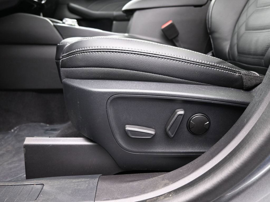 New 2024 Ford Escape SE w/ PHEV Premium Package image 14