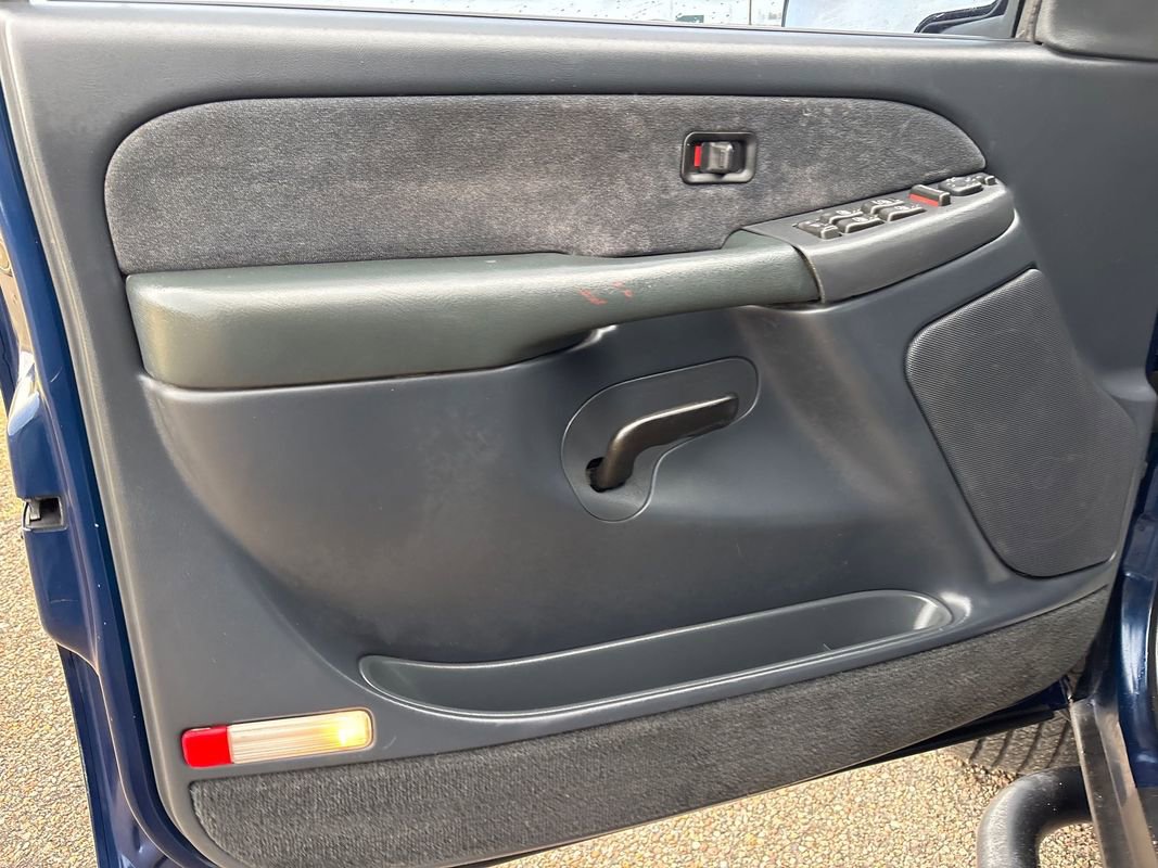 Used 2001 Chevrolet Silverado 2500 LS image 9