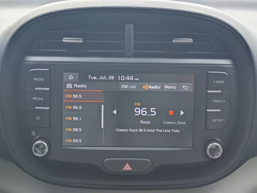 Used 2025 Kia Soul LX w/ LX Technology Package FWD image 18