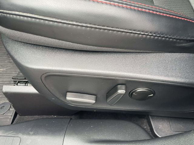 Certified 2025 Ford Escape ST-Line AWD/4WD image 13