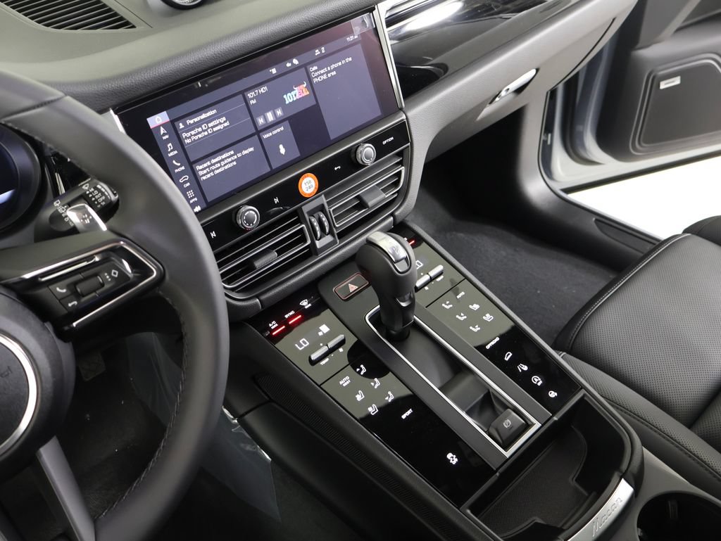 New 2026 Porsche Macan AWD/4WD image 14