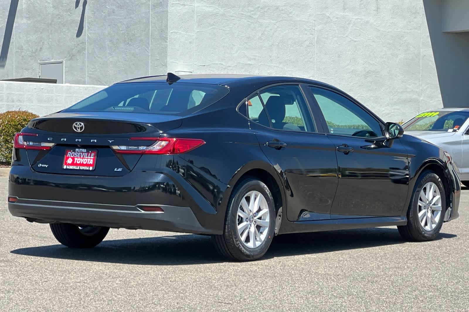 Used 2025 Toyota Camry LE FWD image 2