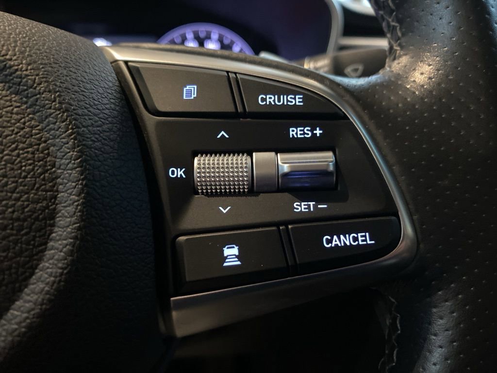 Used 2020 Genesis G70 2.0T image 25