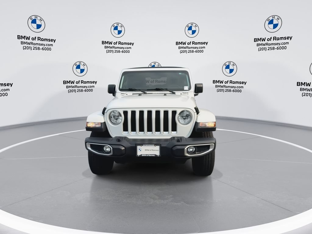Used 2018 Jeep Wrangler Unlimited Sahara AWD/4WD image 3