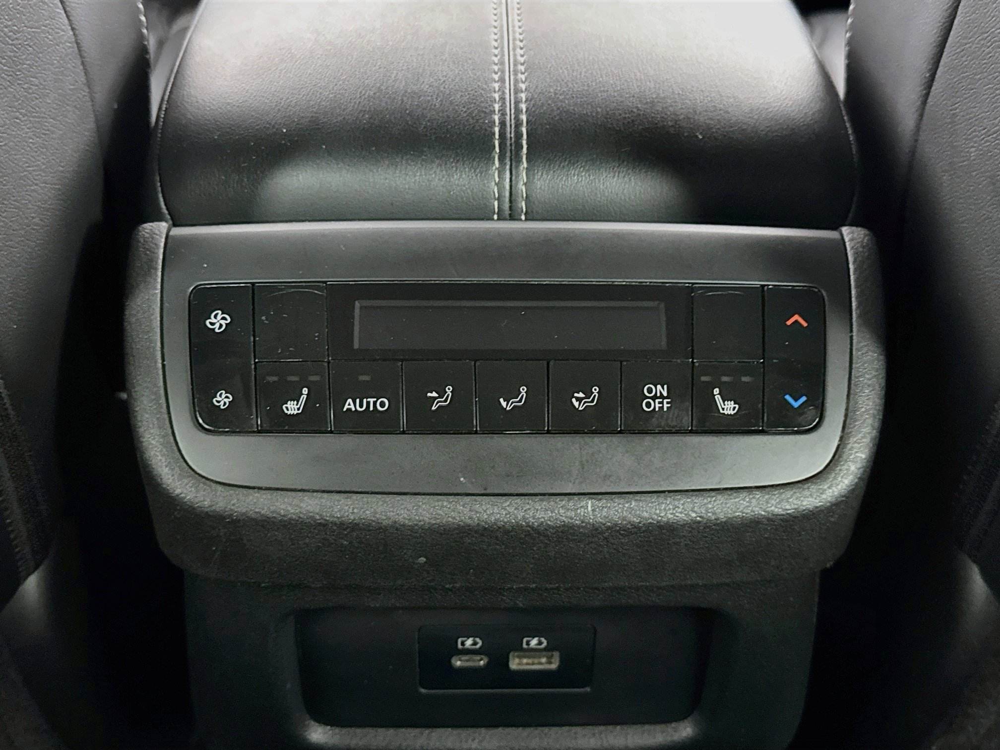 Used 2023 Nissan Pathfinder SL w/ SL Premium Package AWD/4WD image 27