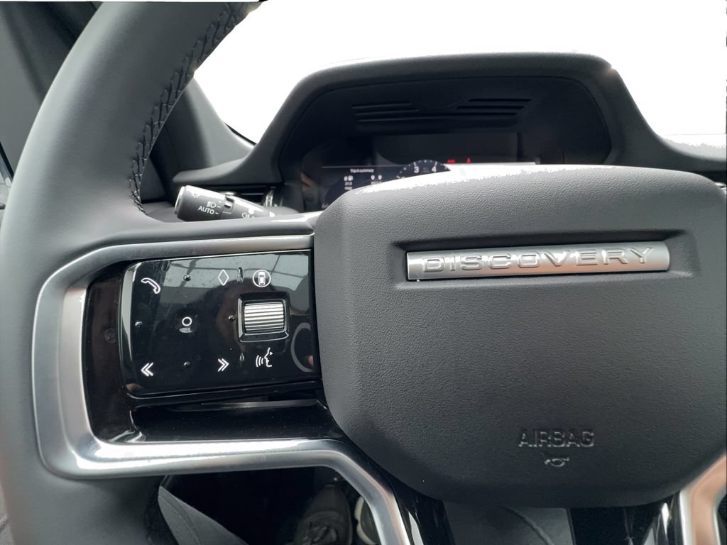 Used 2025 Land Rover Discovery Sport Dynamic SE AWD/4WD image 40