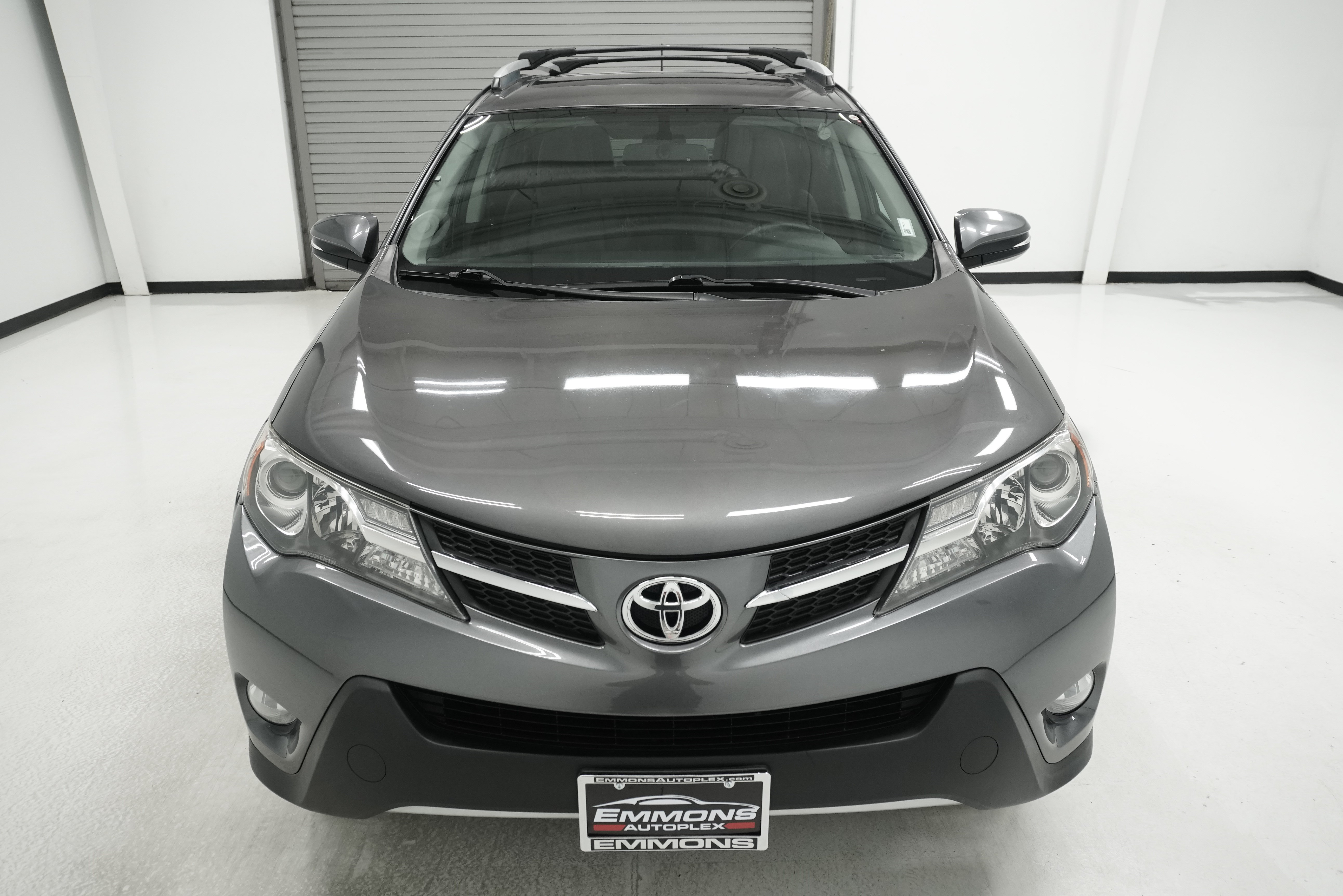 Used 2015 Toyota RAV4 Limited FWD image 2