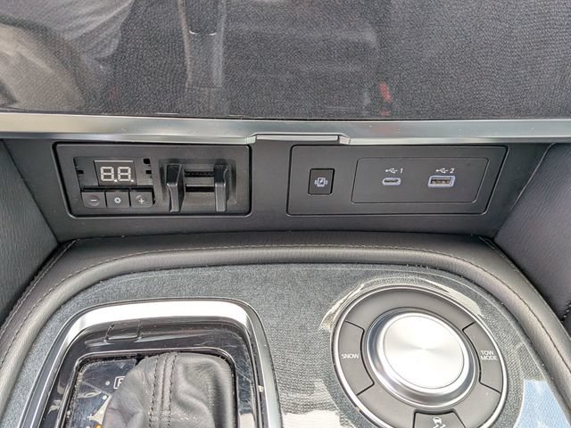 Used 2023 Nissan Armada SL w/ Midnight Edition Package RWD image 33