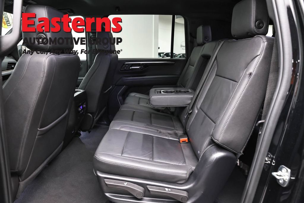 Used 2025 Chevrolet Suburban Z71 AWD/4WD image 23