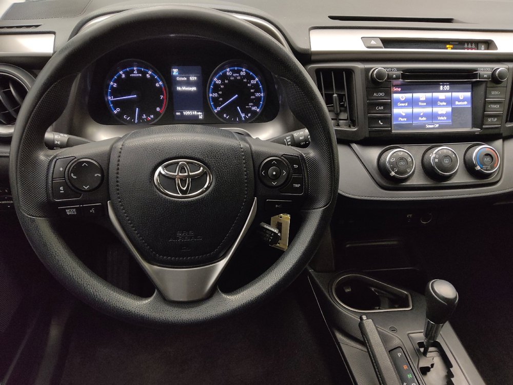 Used 2018 Toyota RAV4 LE FWD image 22