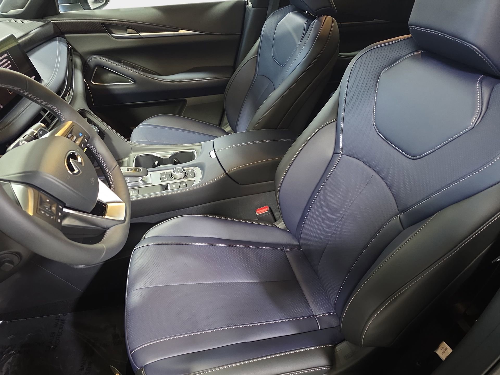 New 2026 INFINITI QX60 Sport w/ Dark Cargo Package image 15