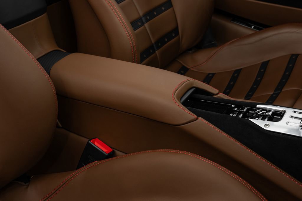 Used 2023 Ferrari SF90 Spider Base image 42