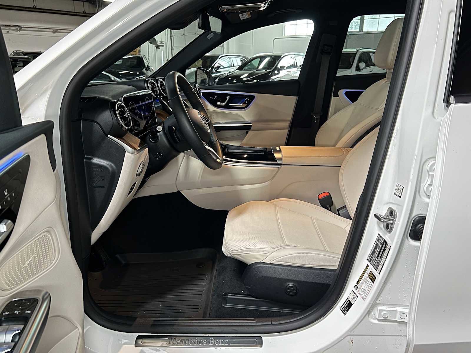 Used 2026 Mercedes-Benz GLC 300 4MATIC image 23