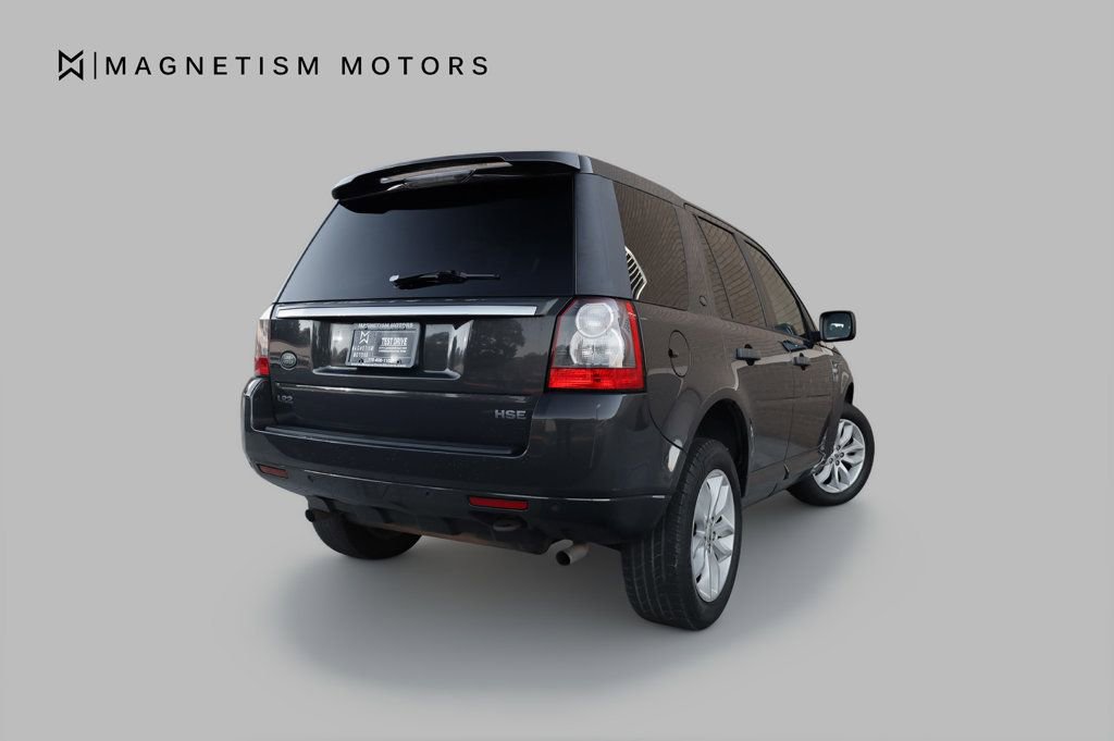 Used 2012 Land Rover LR2 HSE image 9