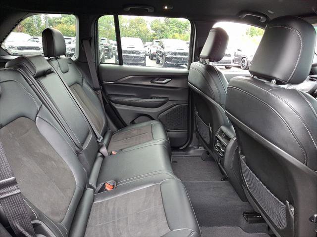 Certified 2023 Jeep Grand Cherokee Altitude image 15