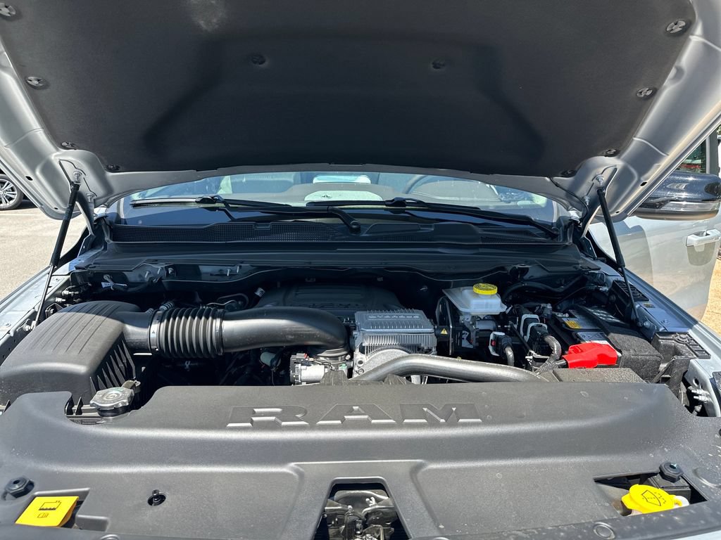 New 2026 RAM 1500 Laramie AWD/4WD image 16