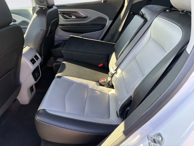 Used 2024 GMC Terrain SLT image 14