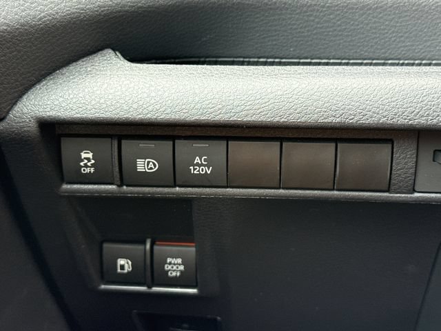 Used 2024 Toyota Sienna XSE w/ XSE Plus Package FWD image 33