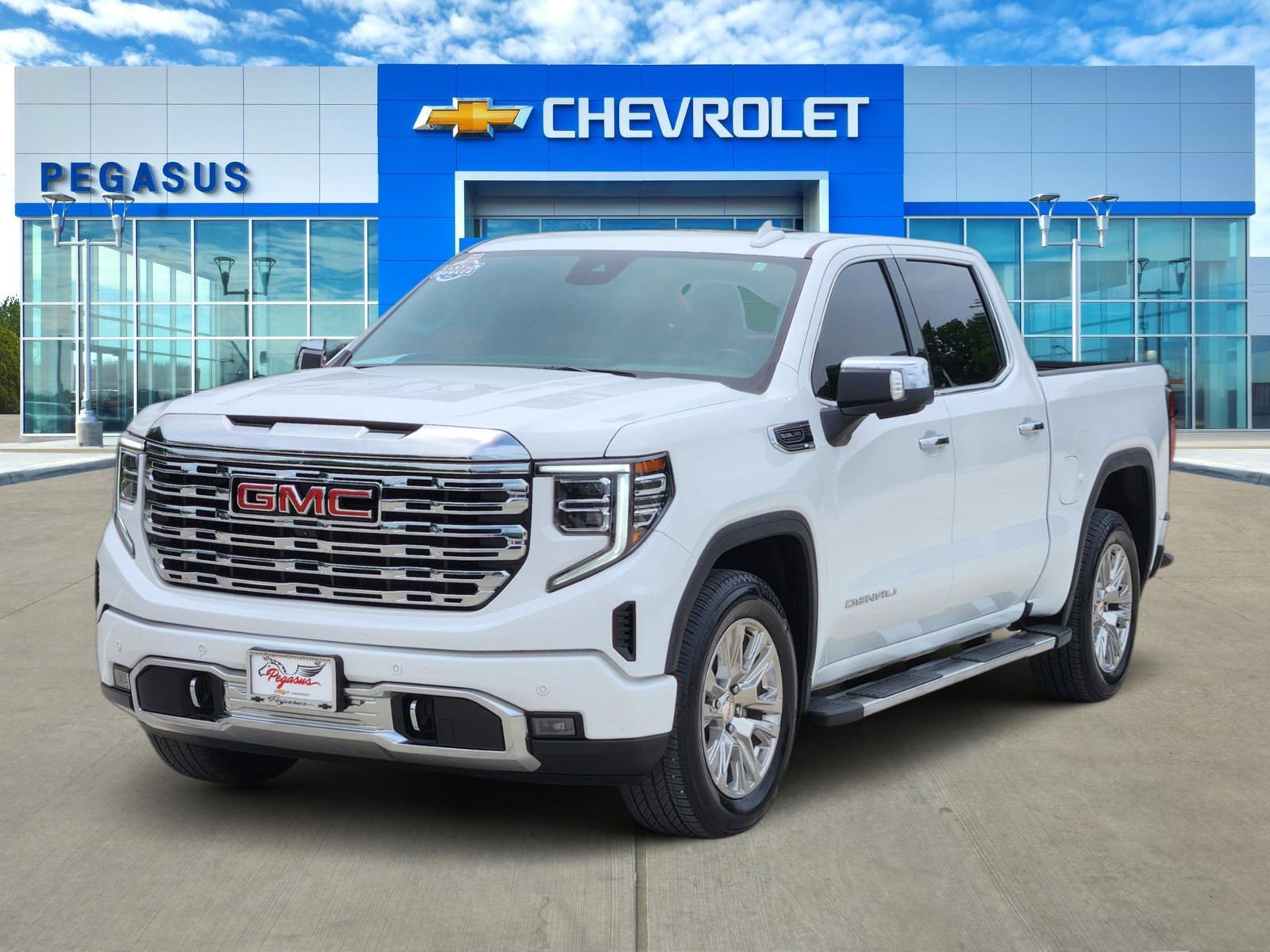 Used 2024 GMC Sierra 1500 Denali RWD video 2
