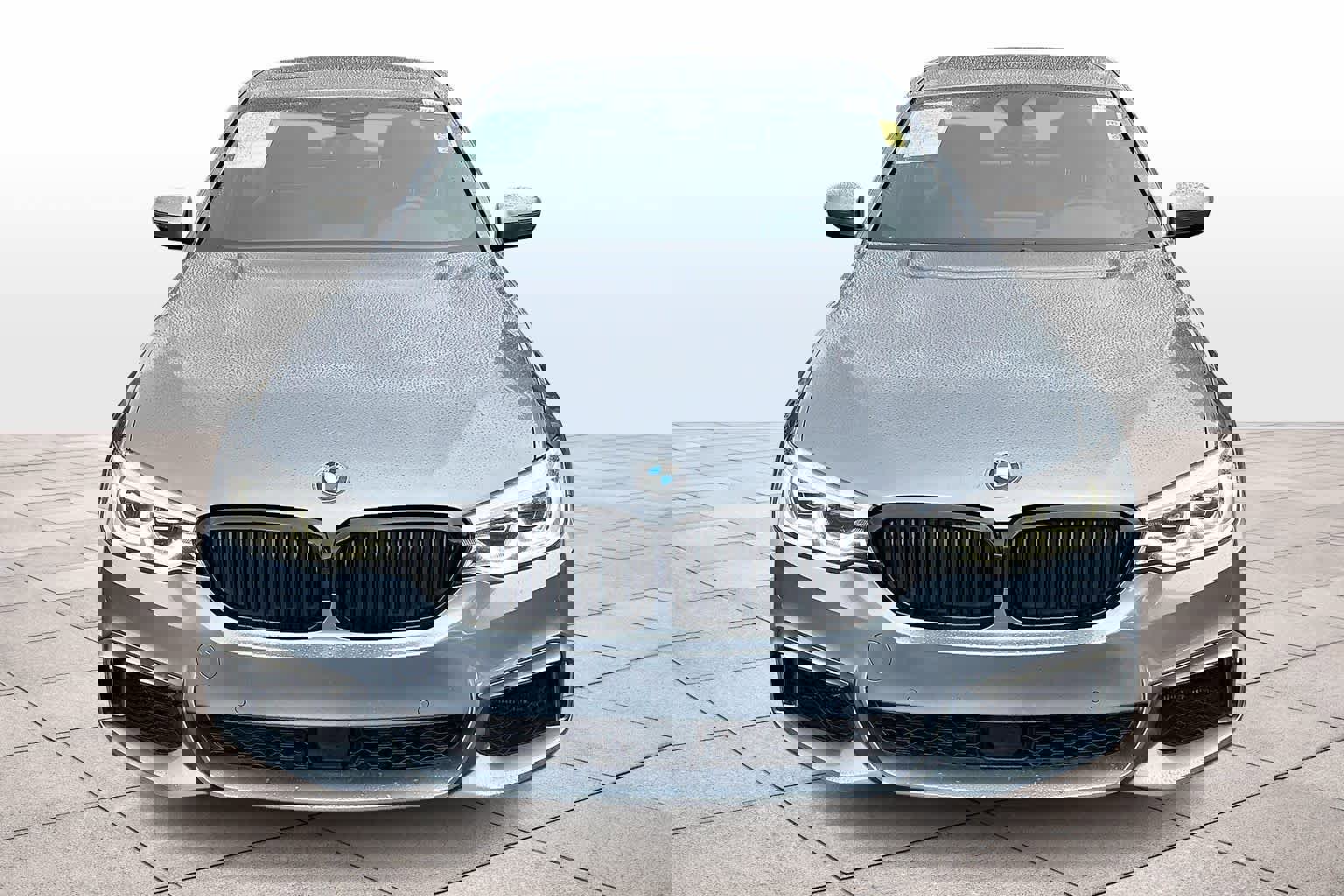 Used 2020 BMW M550i xDrive image 3