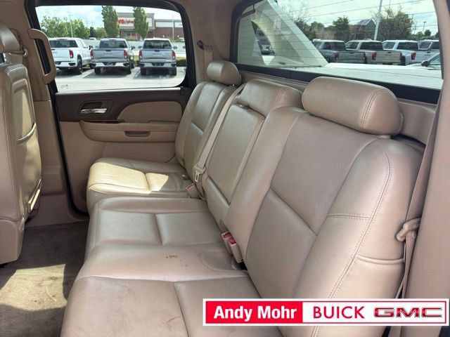Used 2013 Chevrolet Avalanche LTZ RWD image 18
