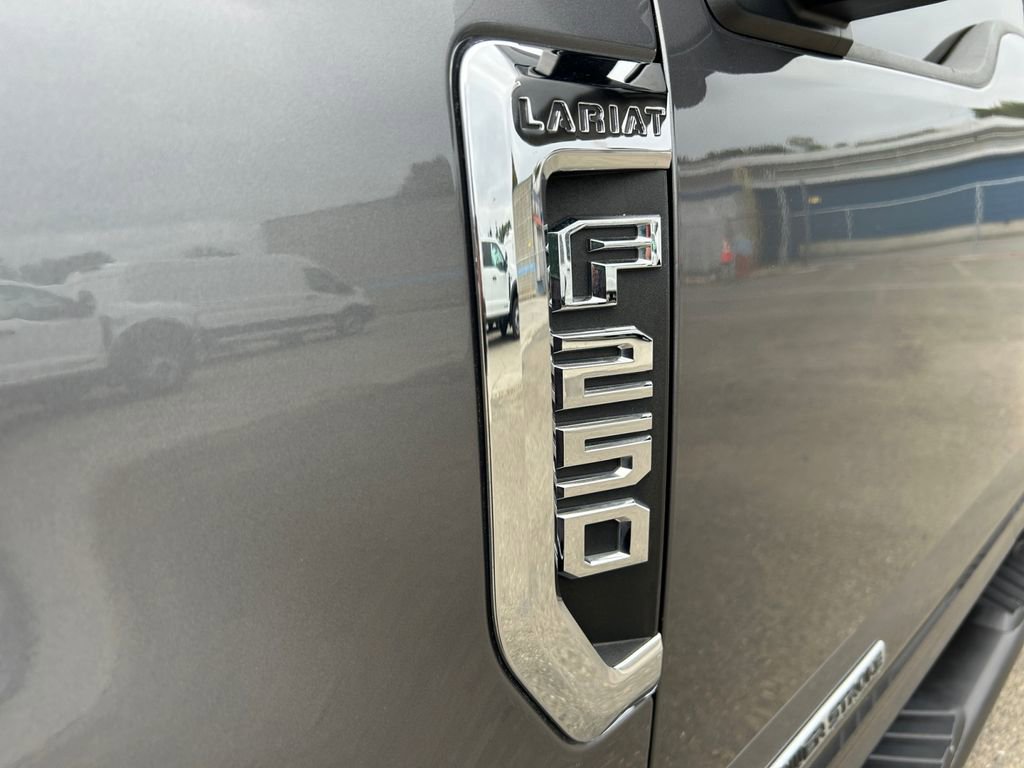 Used 2021 Ford F250 Lariat w/ FX4 Off-Road Package image 33