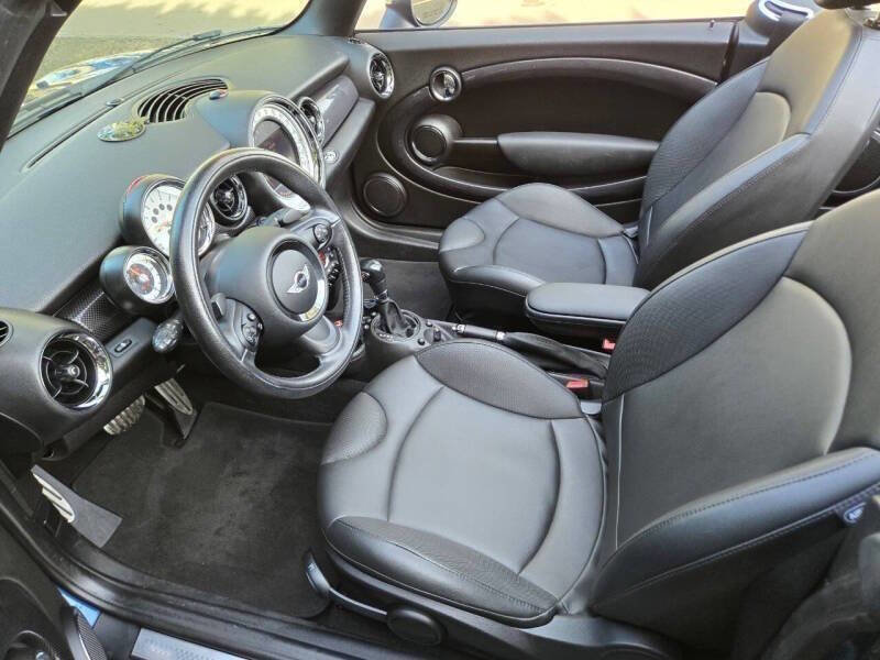 Used 2014 MINI Cooper S FWD image 2