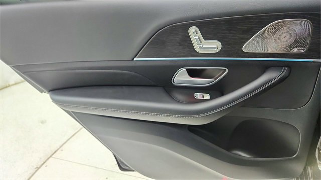 Used 2025 Mercedes-Benz GLS 450 4MATIC image 36