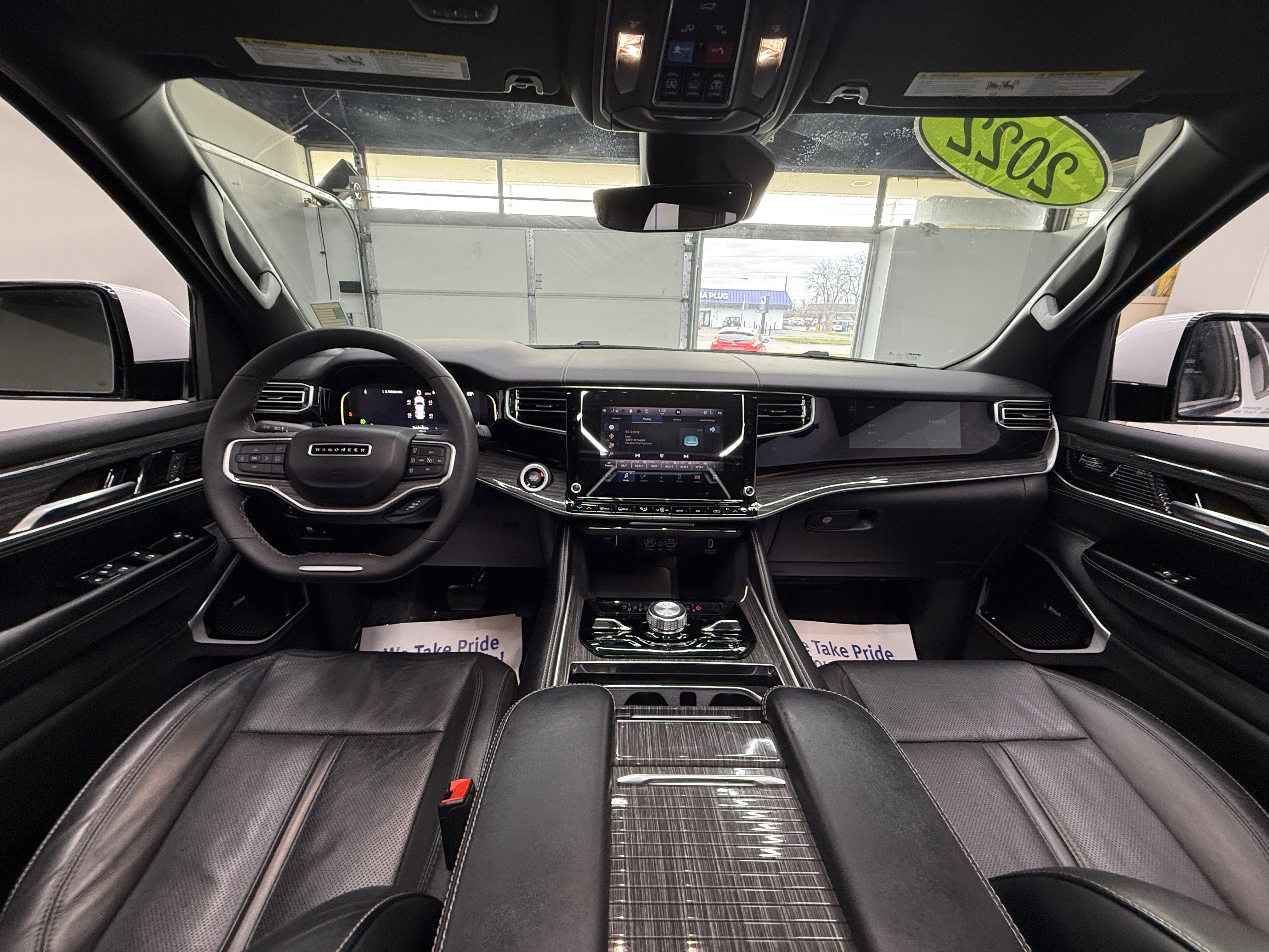 Used 2022 Jeep Wagoneer Series III w/ Premium Group I image 14