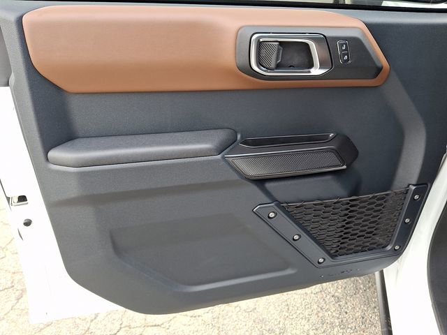 Used 2024 Ford Bronco Outer Banks w/ Sasquatch Package AWD/4WD image 9