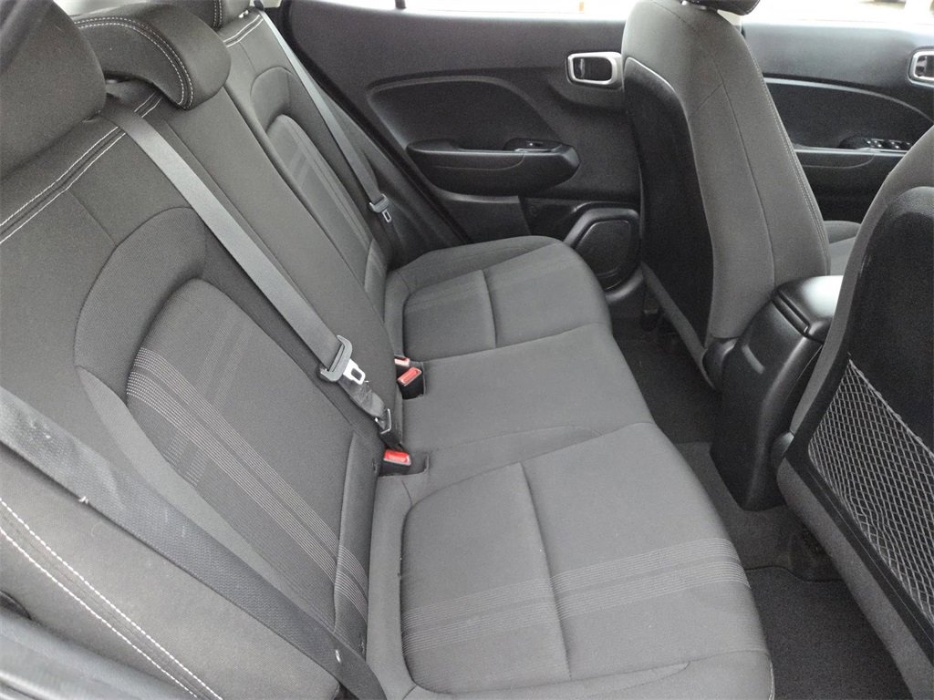 Used 2021 Hyundai Venue SEL w/ Cargo Package image 16